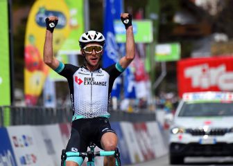 Exhibición de Simon Yates en Feichten para ponerse líder