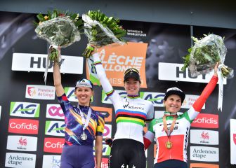 Anna van der Breggen suma su séptima Flecha Valona seguida