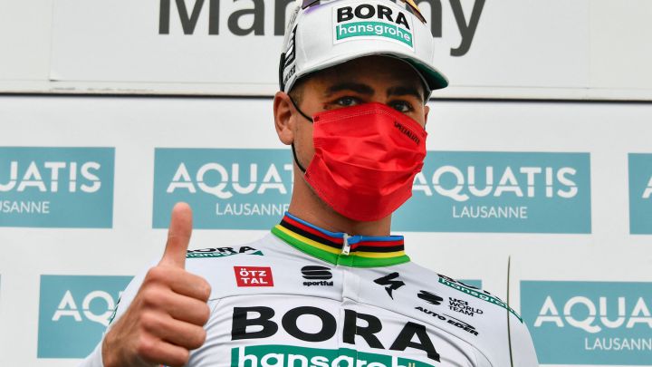 Peter Sagan celebra su victoria en la segunda etapa del Tour de Romandía.