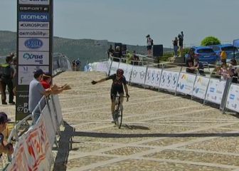 Hayter frustra la primera victoria de Superman con Movistar