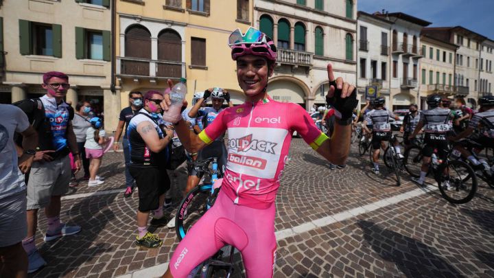 Juan Ayuso hace historia con su triunfo en el Giro-Sub23