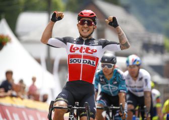 Ewan repite victoria al esprint y Evenepoel continúa de líder