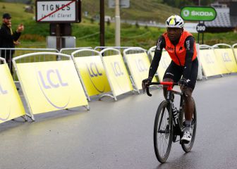 La épica lucha de Dlamini por llegar a meta en el Tour