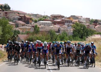 Philipsen frustra la victoria al esprint de Jakobsen