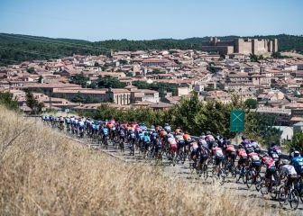 La Vuelta llena por un día la España vaciada