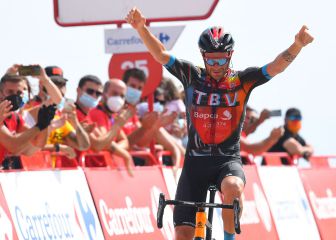 Solo Roglic resiste a un gran Mas