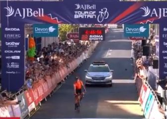 Robin Carpenter sorprende y quita el liderato a Van Aert