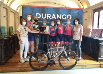 Homenaje al Bizkaia-Durango por su trayectoria