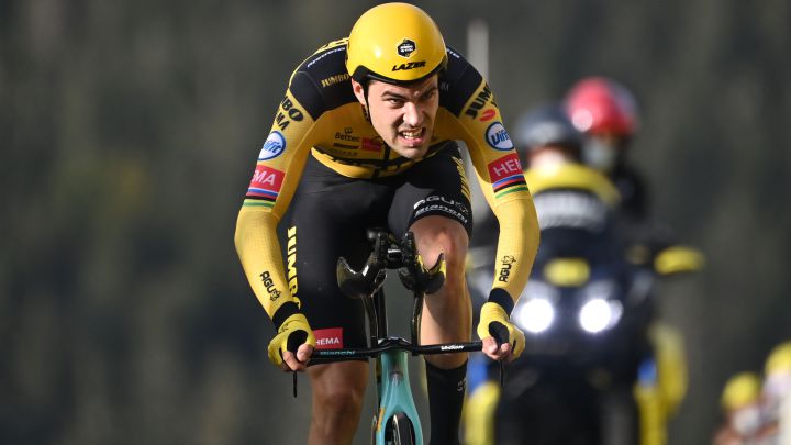 El ciclista neerlandés Tom Dumoulin compite durante la crono de La Planche des Belles Filles en el Tour de Francia 2020.