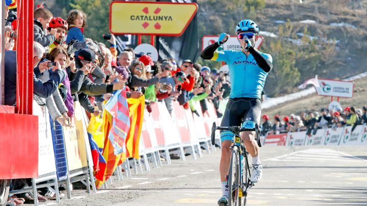 El colombiano Miguel Angel López se impone en la cuarta etapa de la Volta Ciclista a Catalunya de 2019 entre Llanars y La Molina.