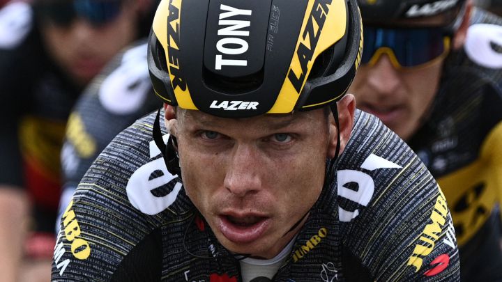 El ciclista del Jumbo-Visma Tony Martin rueda durante la primera etapa del Tour de Francia 2021.