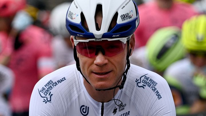 Christopher Froome posa antes de la primera etapa del Tour de Francia 2021.