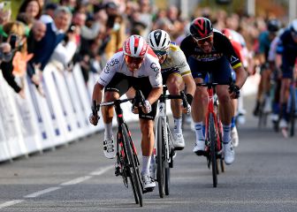 Coquard vence, Ganna retiene y Carapaz se retira por COVID