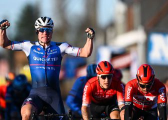 Jakobsen impone la ley de la velocidad en la Kuurne