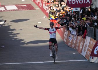 Pogacar juega en otra liga