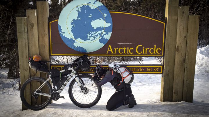 hoy Avenida Gallo Omar Di Felice realiza la primera vuelta al mundo en bicicleta a través del  Ártico - AS.com