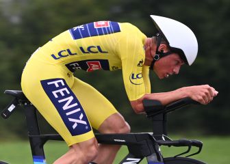 Van der Poel regresa a la bici de crono para el Giro