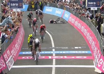 Van der Poel no falla: victoria y maglia rosa con Bilbao tercero