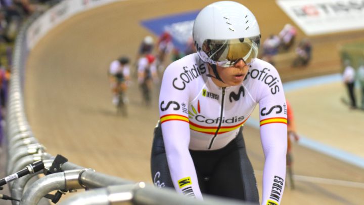 La ciclista española Tania Calvo, durante su participación en la prueba de Madison en la Copa de las Naciones de Ciclismo en Pista de Milton.