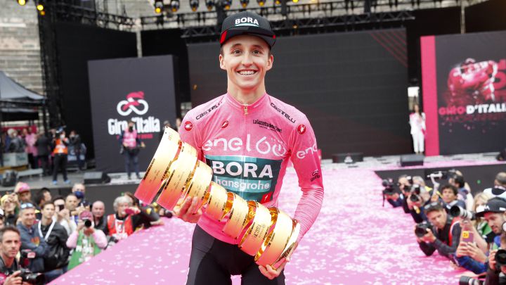 Hindley hace historia con su primera conquista del Giro
