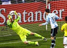La figura: David Ospina resistió a Argentina hasta cuando pudo