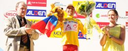 Nairo Quintana ya se vistió de amarillo en los Alpes