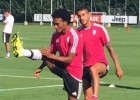 Cuadrado llega, firma y ya entrena con la Juventus