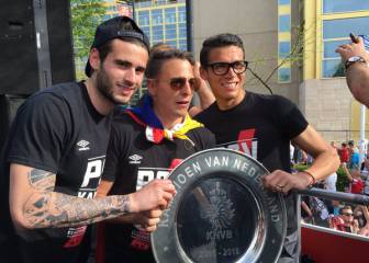 Así celebra Santiago Arias el título con el PSV en Eindhoven