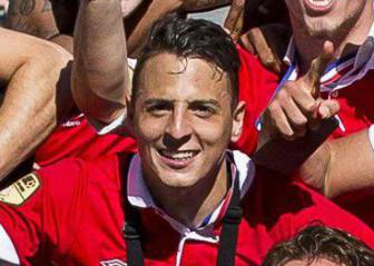 Santiago Arias entra al grupo de multicampeones en Europa