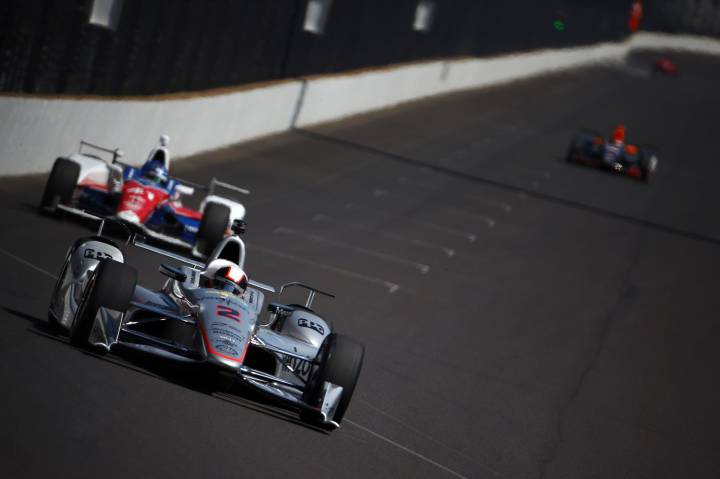 Montoya pierde el control de su carro y abandona Indy 500