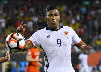 Racing espera por Roger que tiene oferta del Lyon