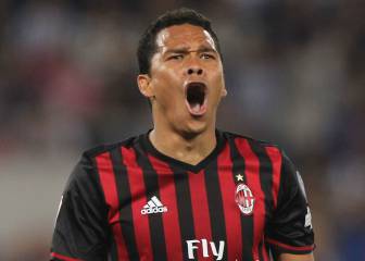El dilema de Bacca: Nápoli con Champions o Milan sin Europa