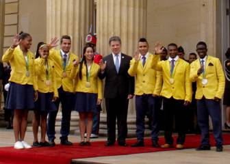 Presidente recibe a medallistas olímpicos y da incentivos