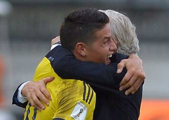 James y Pékerman, el abrazo de unión y agradecimiento