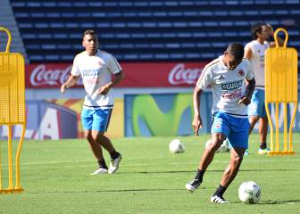 La Selección entrena con 10 jugadores, James incluido