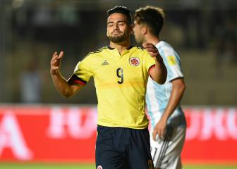 Colombia 1x1: Cuadrado y Falcao luchan, pero no alcanza
