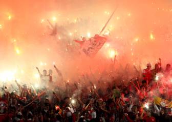 La fiesta de bengalas: La estrella de navidad es roja