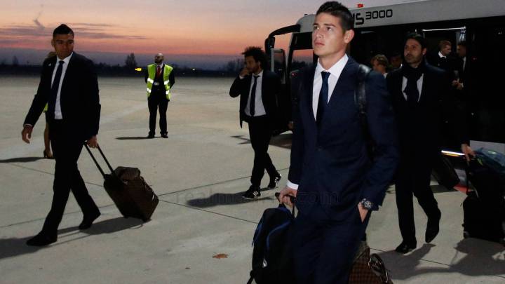 James Rodríguez, del Real Madrid, está en Bogotá tramitando la visa británica y luego viajará a Medellín para pasar la Navidad con su familia, su esposa Daniel Ospina y su hija Salomé