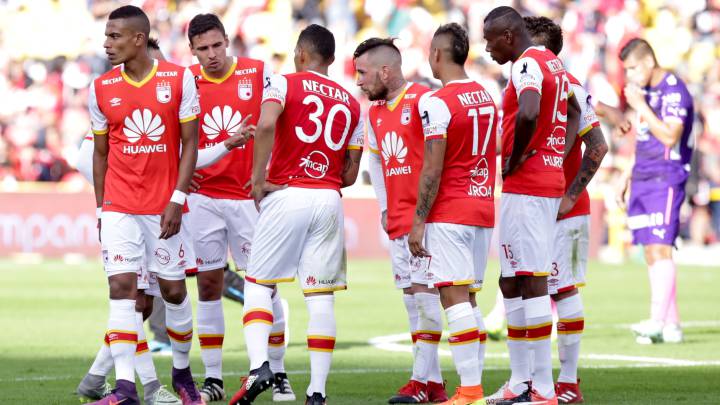Independiente Santa Fe espera rival en la fase de grupos de la Copa Liertadores; The Strongest o Unión Española podrían enfrentar al león