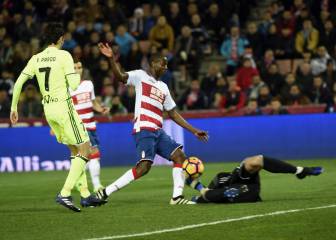 Adrián Ramos se sacude y afina su olfato goleador