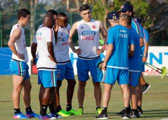 Colombia realiza su primer entrenamiento con 16 jugadores