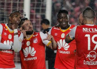 Santa Fe remonta el clásico y se mete en los ocho