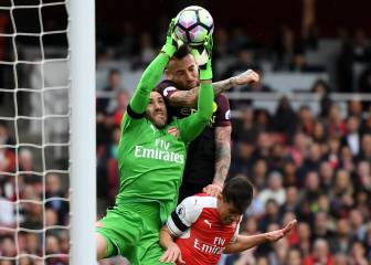 David Ospina se luce ante Pep Guardiola y el City