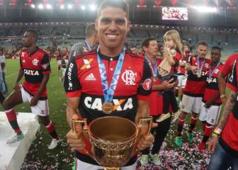 Gustavo Cuéllar pasaría de Flamengo al Vitória
