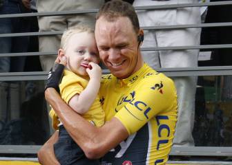 El hijo de Froome se roba el show en la premiación del Tour