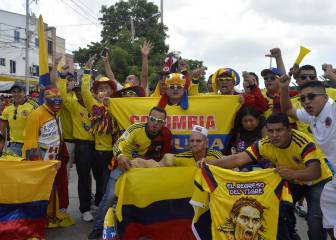 Así se vive la fiesta previa del Colombia - Brasil en el Metro