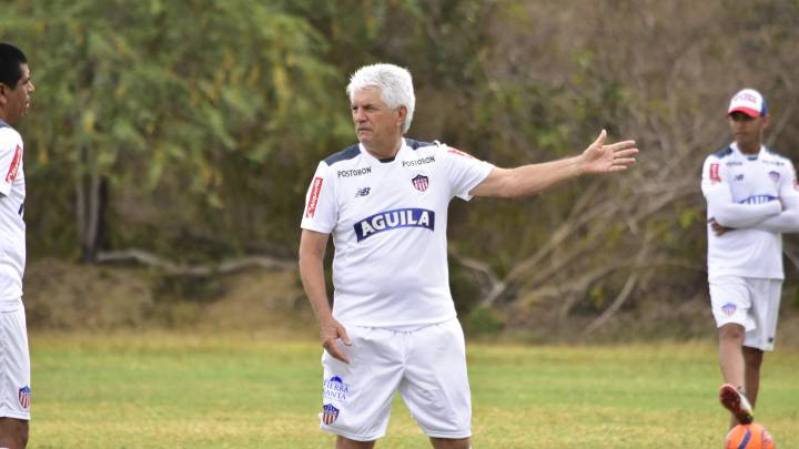 Julio Comesaña opinó sobre el FPC, la Selección Colombia y la Selección Uruguay.