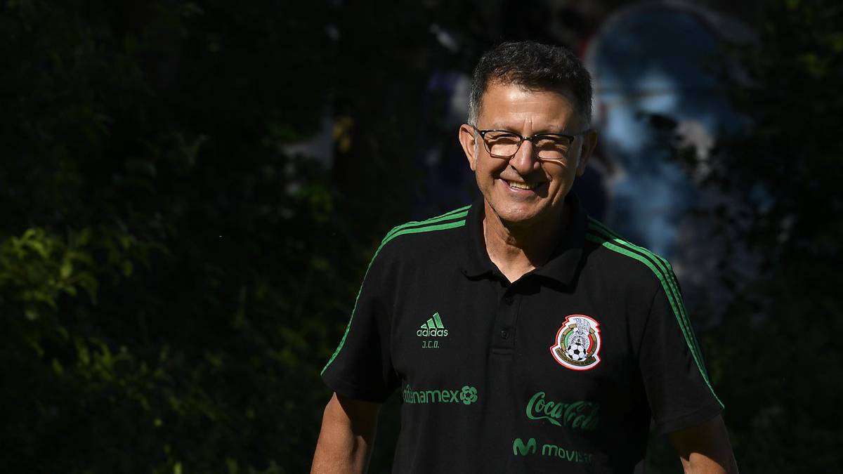 Juan Carlos Osorio dirigiendo a MÃ©xico