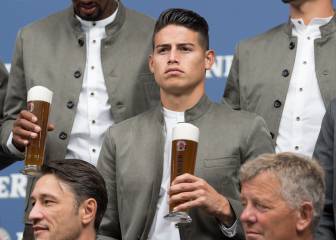 James se viste de bávaro y hace homenaje a la cerveza con el Bayern