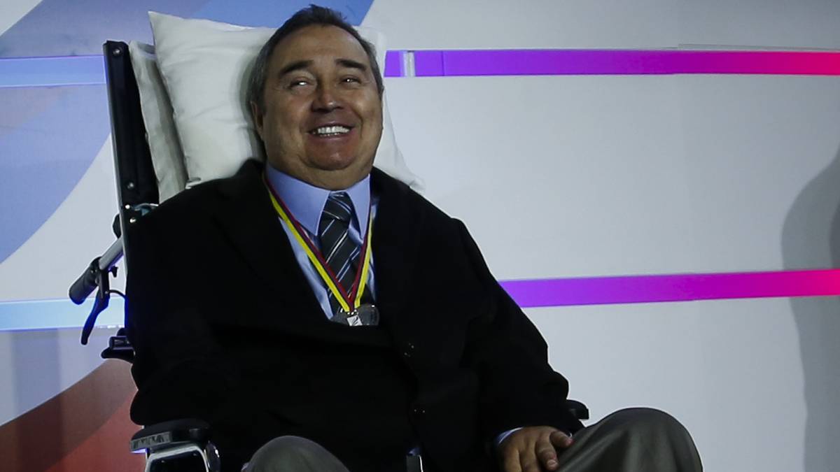 El profe Montoya se pone de pie después de 14 años - AS Colombia